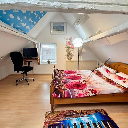 Panda2 Charmante, Familien Im Panda-stil Lägenhet *